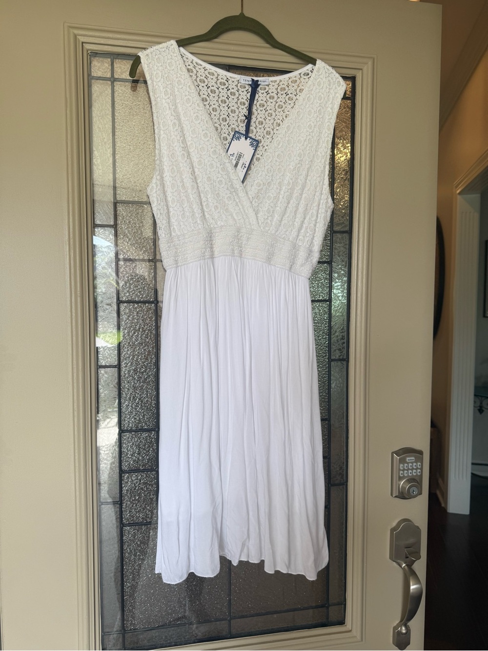 NWT Tempo Paris Darci White Lace Sleeveless Empire Waist Dress Size Medium